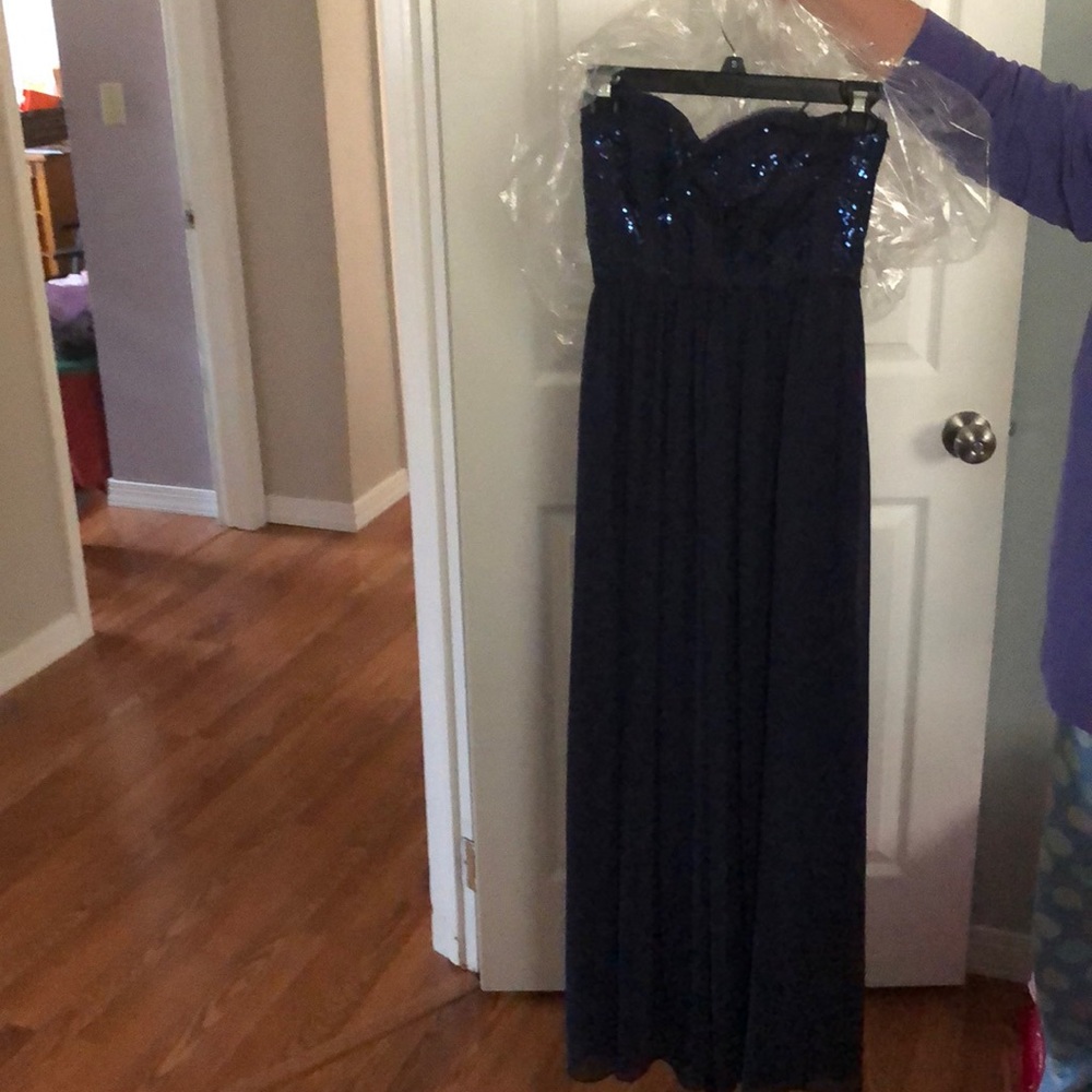 Semi/prom dress